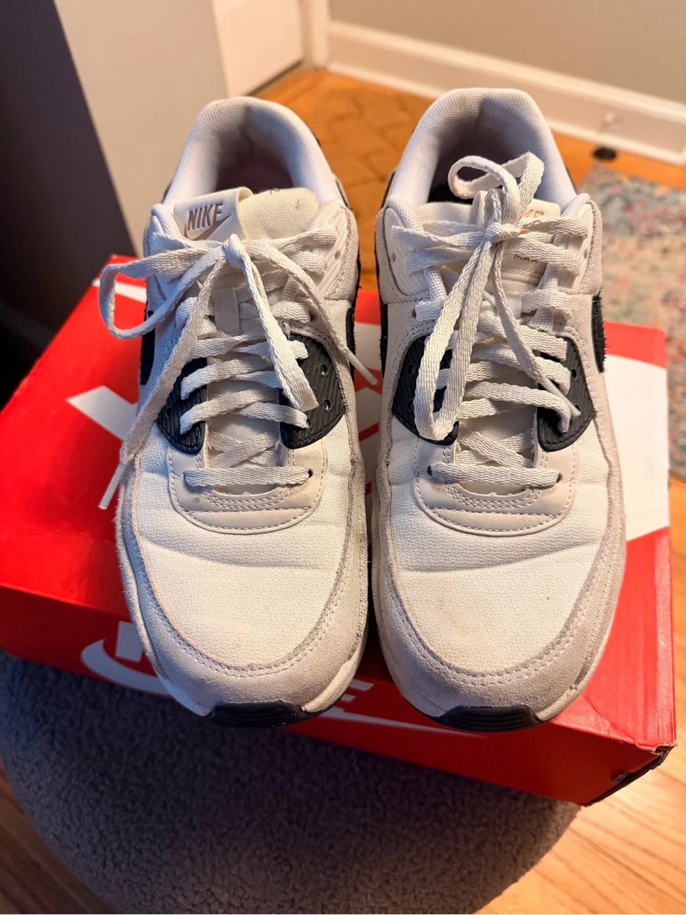 Nike Air Max 90 LV8 Sneakers